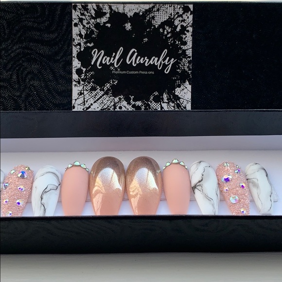 Custom Press on Nails - Picture 2 of 2